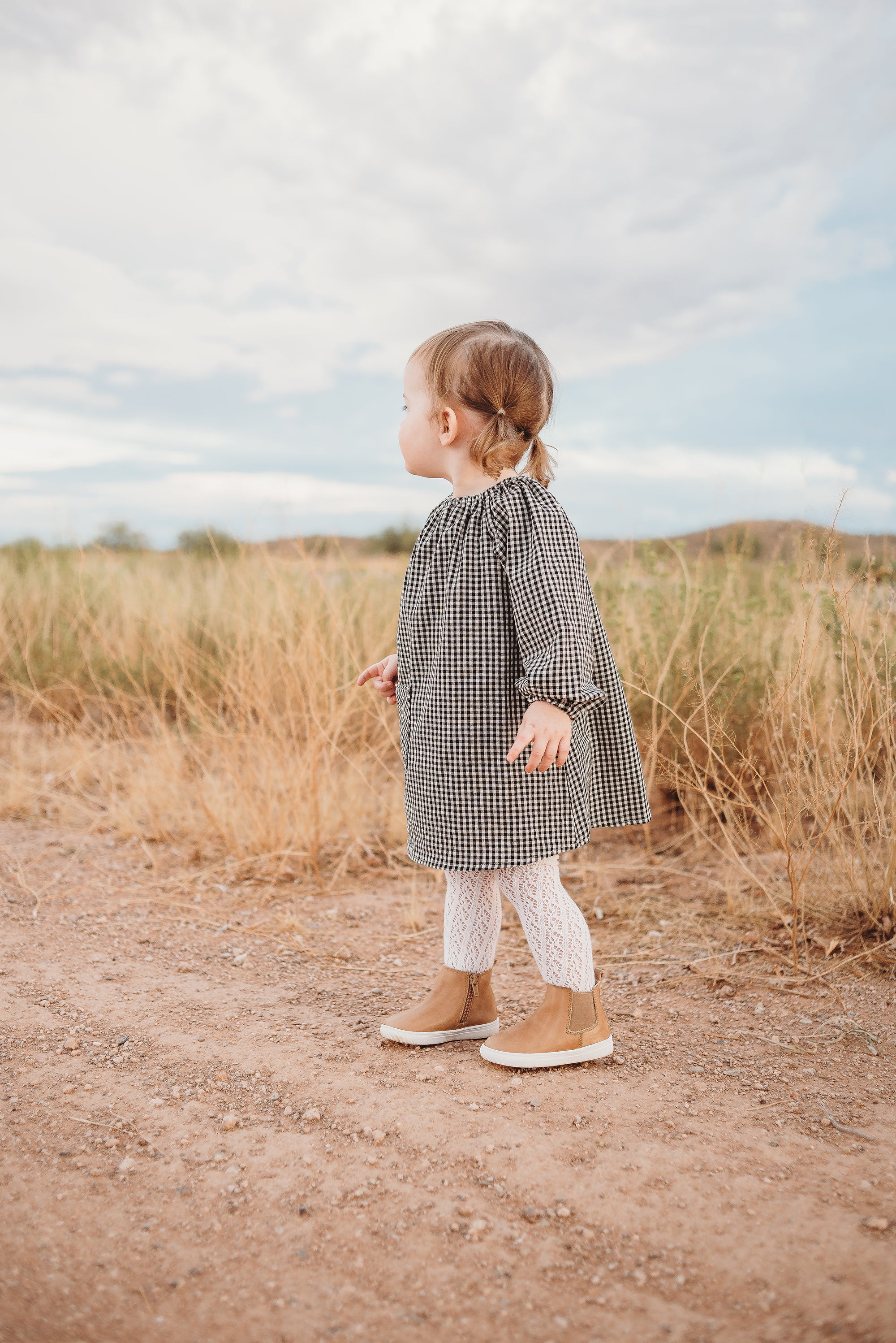 Toddler tan shop chelsea boots